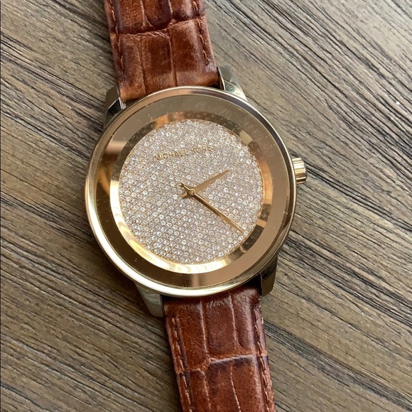 Michael Kors MK-2455 Kinley Brown Leather & Gold